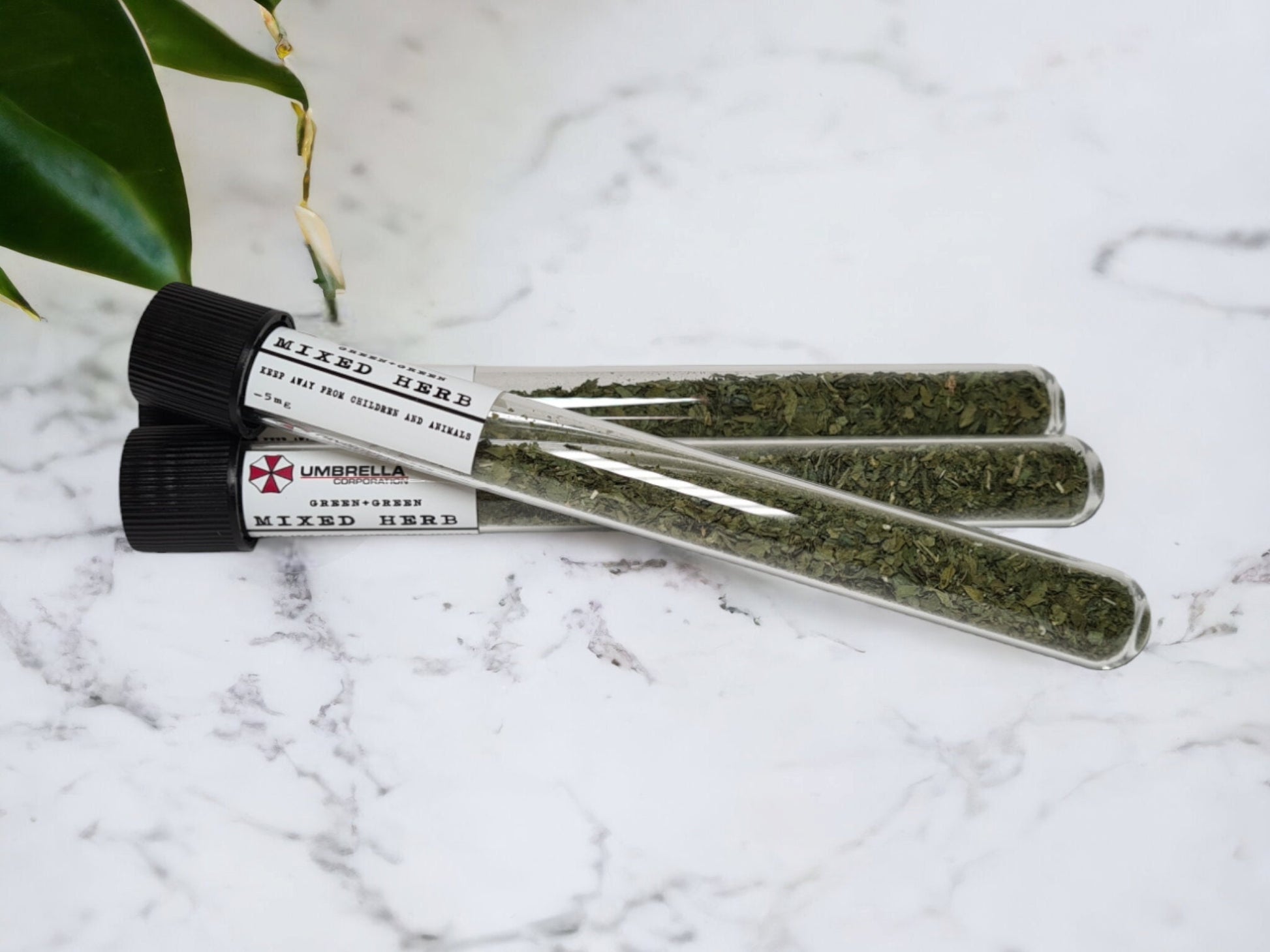 Heilkraut Kraut Resident Evil Umbrella Corp Corporation Grünes Heilkraut Cosplay Reagenzglas Replika Merchandise Heilkräuter