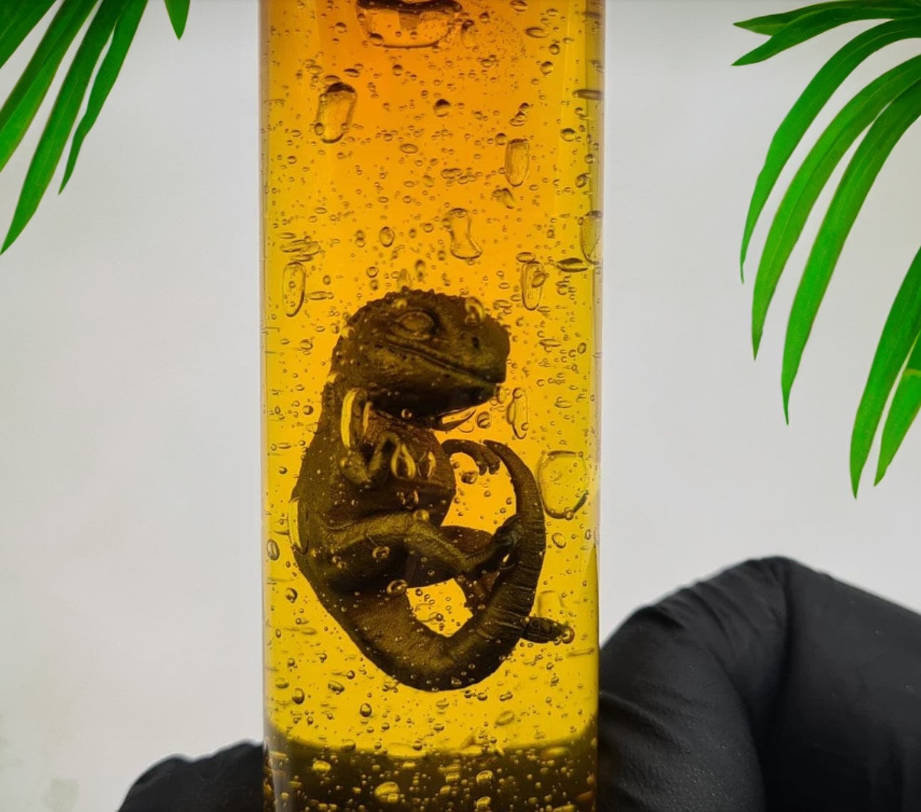 Jurassic Park / World Dino Embryo Glass Container - Velociraptor, T-Rex und mer Fanmade Fankreation Dinosaurier InGen Cosplay