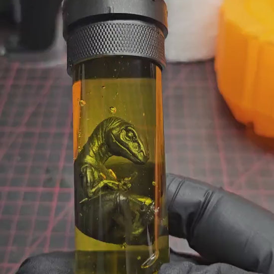 Jurassic Park / World Dino Embryo Glass Container - Velociraptor, T-Rex und mer Fanmade Fankreation Dinosaurier InGen Cosplay